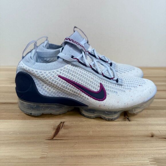 Nike Air Vapormax 2021 FK Flyknit shoes youth 6Y Women 7.5 Grey Hot Fuchsia - Picture 1 of 8